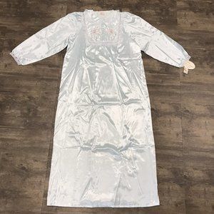 Vintage NWT Ilise Stevens Long Satin Romantic Nightgown‎ Lace Flowers Siz Medium